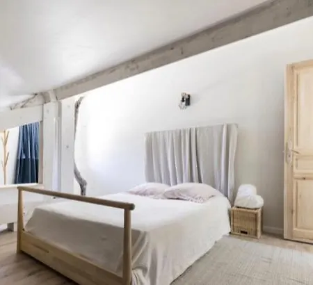 Loft Frontiere Montagne Et 民宿 乌瑞基尼